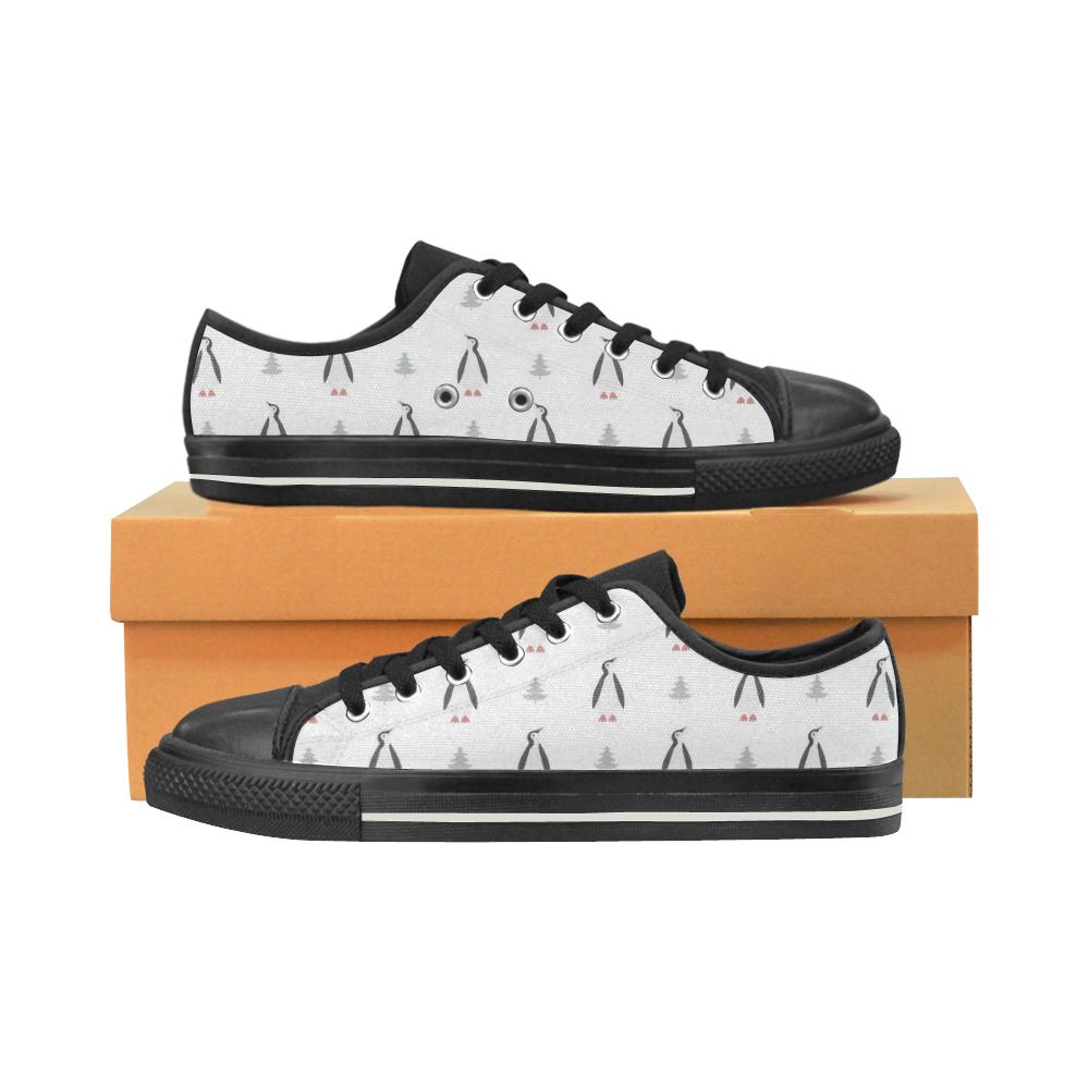 Penguin pattern Women’s Low Top Shoes Black