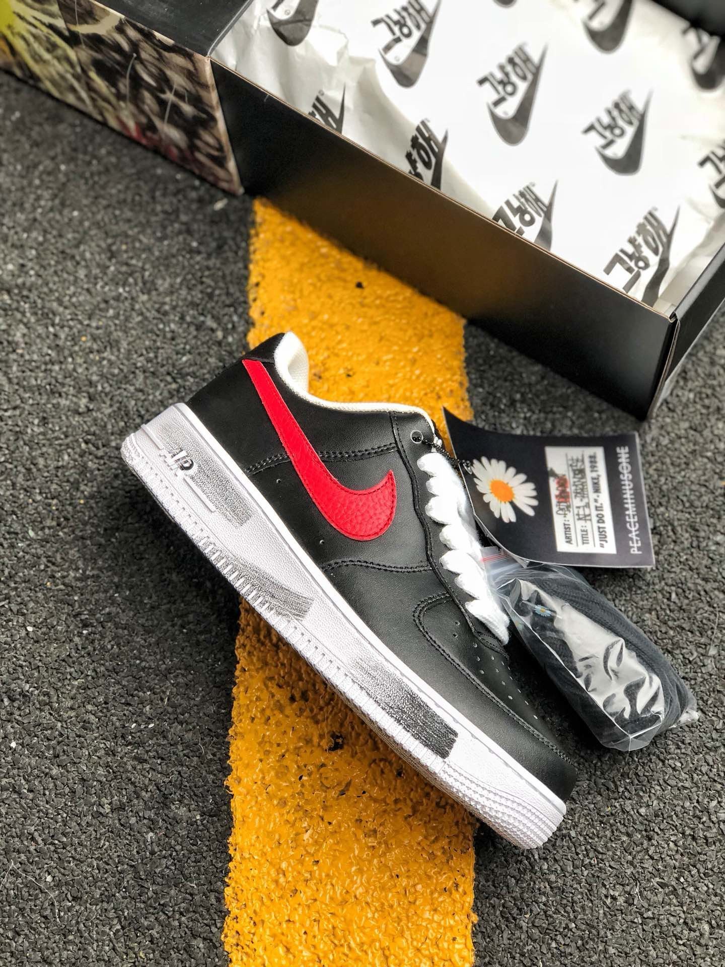 PEACEMINUSONE x Nike Air Force 1 BlackSport Red-White 5338912