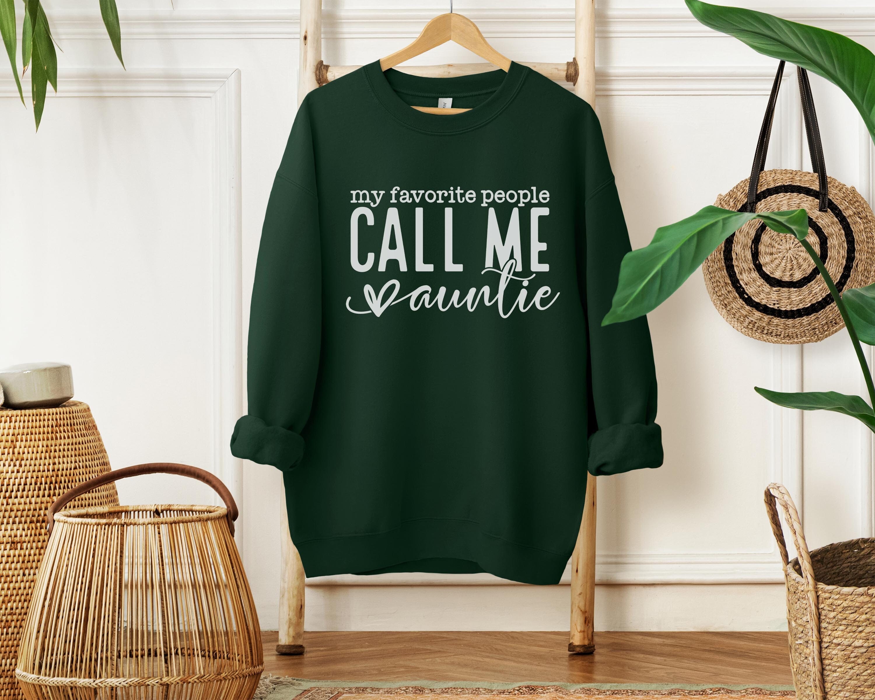 Auntie Sweatshirt, Auntie Christmas Gift For Sister, Gift For Auntie Sweater, My Favourite People Call Me Auntie Saying Sweatshirt