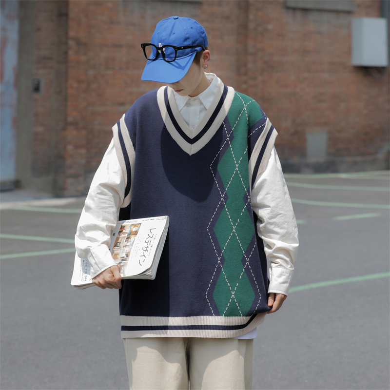 Sweater Vest Men Design Japanese Retro Streetwear Preppy Harajuku Casual All-match Baggy Cool Chic Handsome Teens Students Cozy alx