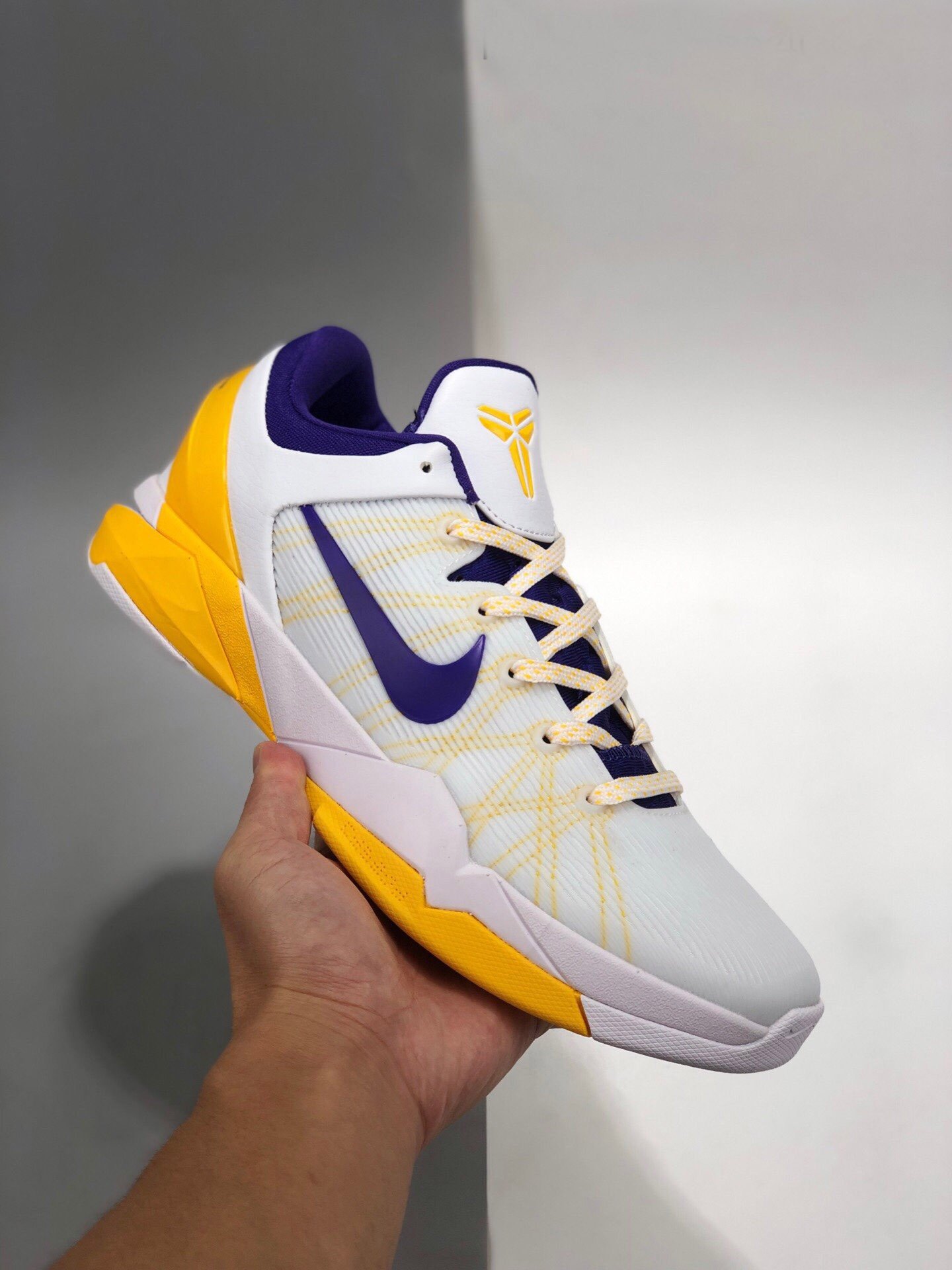 Nike Zoom Kobe 7 Home WhiteConcord-Del Sol-Pure Platinum 5338401