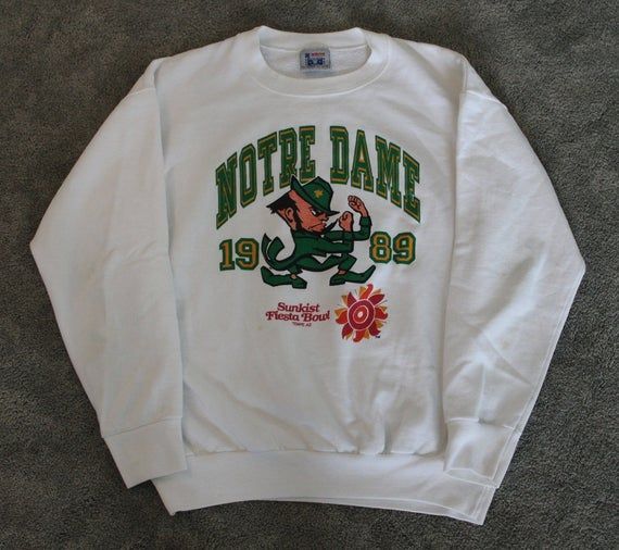 Vintage 80S Clothing University Of Notre Dame Fighting Irish Football Men Mall Oversized Womens Retro College Crewneck Shirt