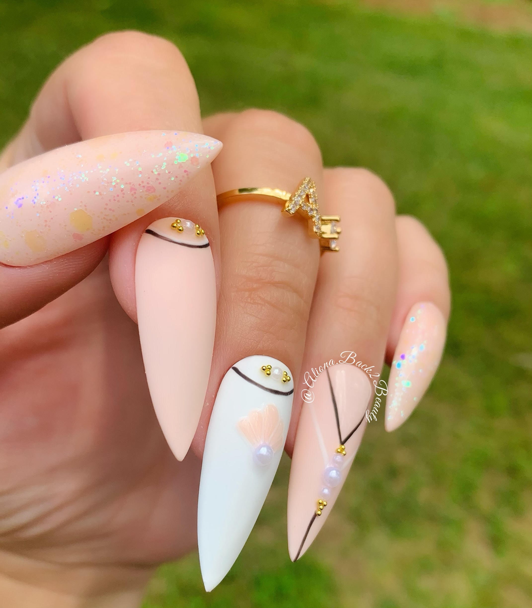 White and Pink Sea Shell Nails/ Summer Press on Nails