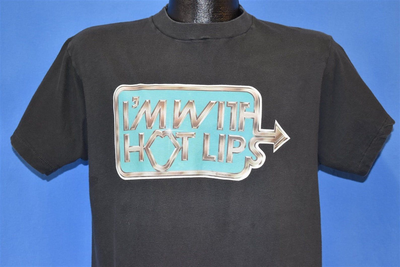 80S I’M With Hot Lips Arrow Iron On Black T-Shirt Vintage Tee