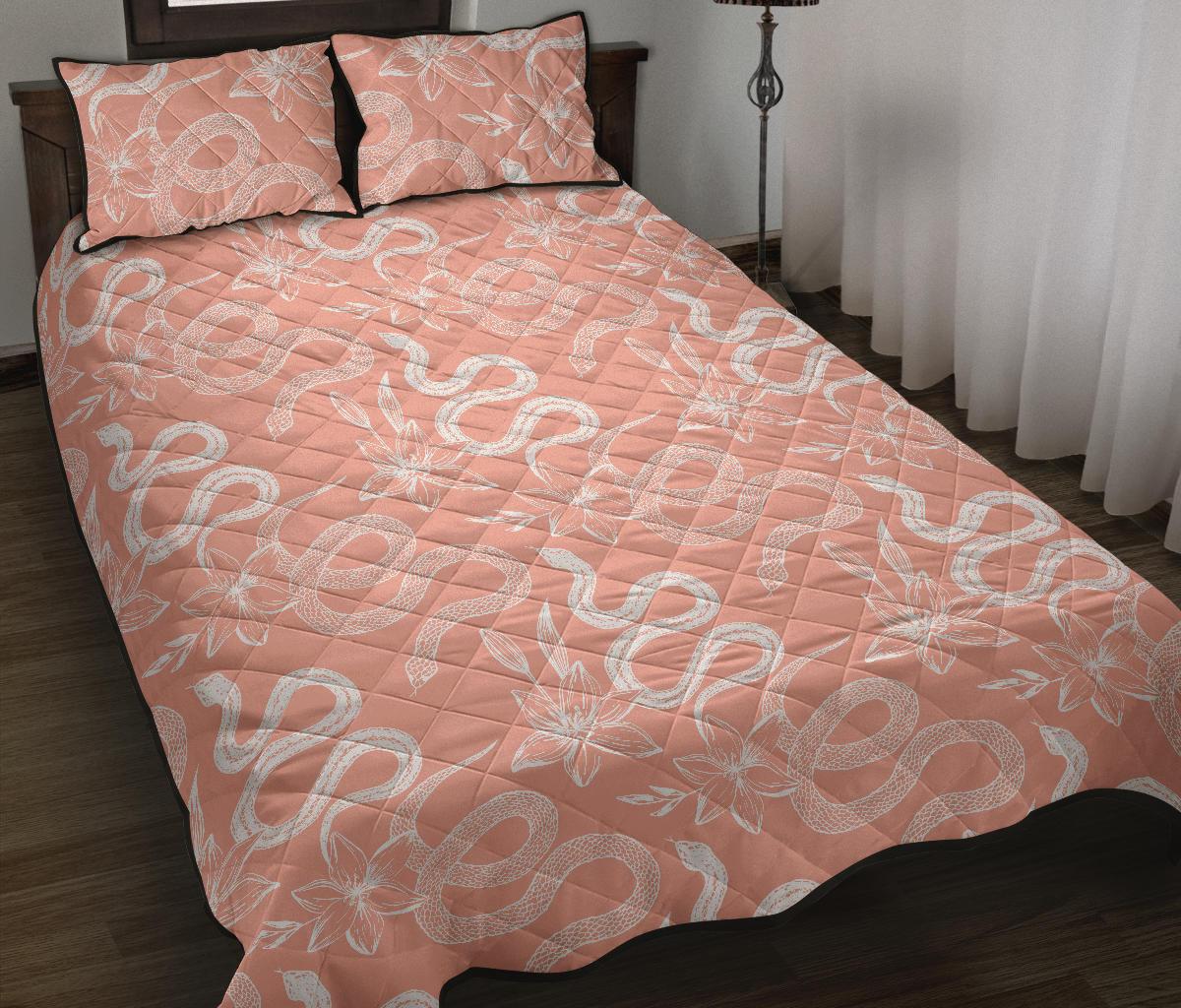 Snake lilies flower pattern Quilt Bed Set