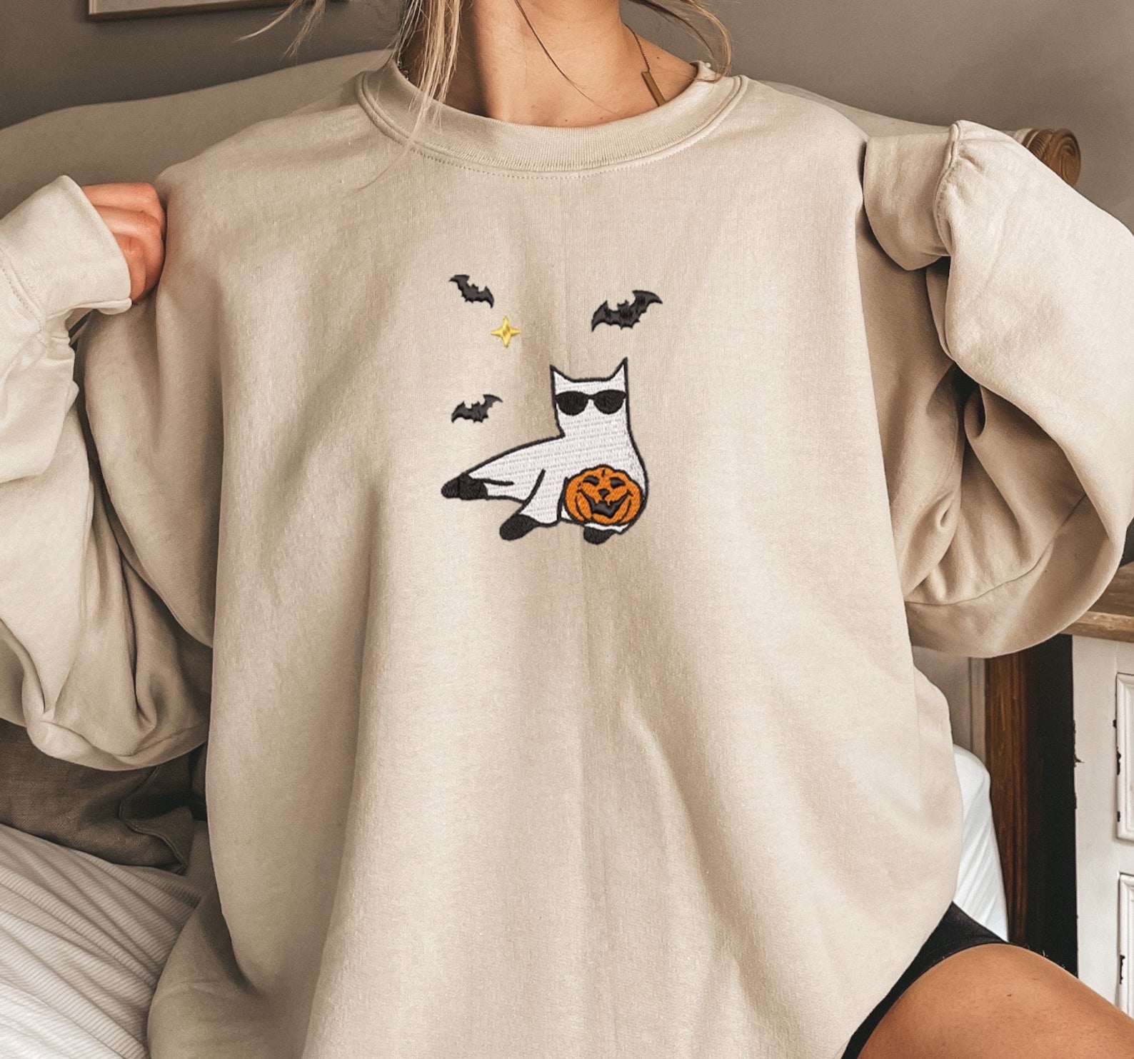 Ghost Cat Embroidered Halloween Sweatshirt 2D Crewneck Sweatshirt All Over Print Sweatshirt For Women Sweatshirt For Men Sws3368