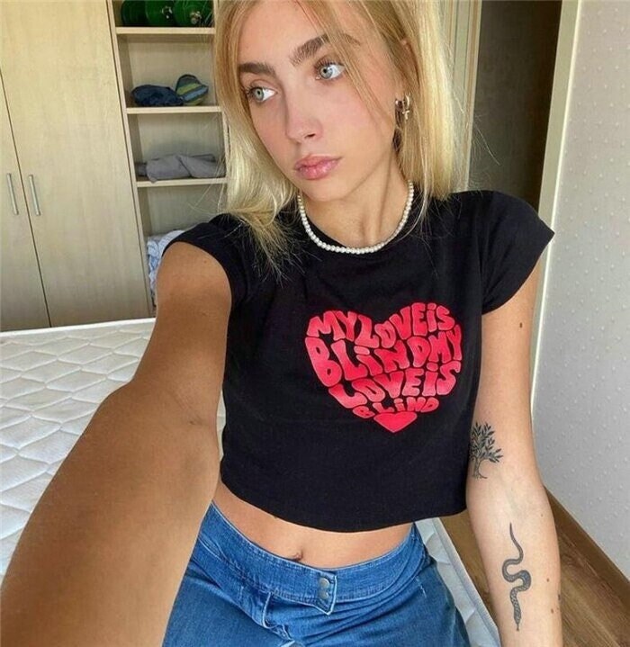 Love Heart Print Crop Tee, Swirl Text My Love Is Blind, y2k Trending Streetwear, 2000s Slogan Bubble Text T-shirt, y2k Baby Trash Top Tee