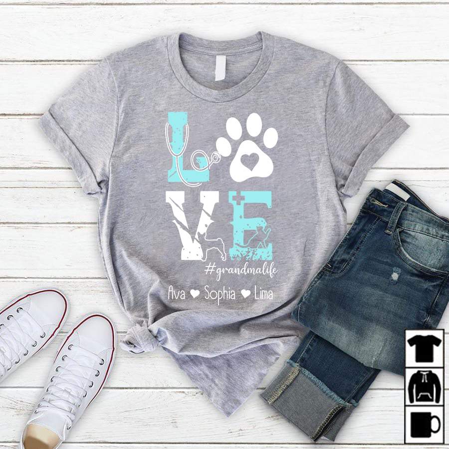 Love Grandma Life – Cat And Dog | Personalized T-Shirt