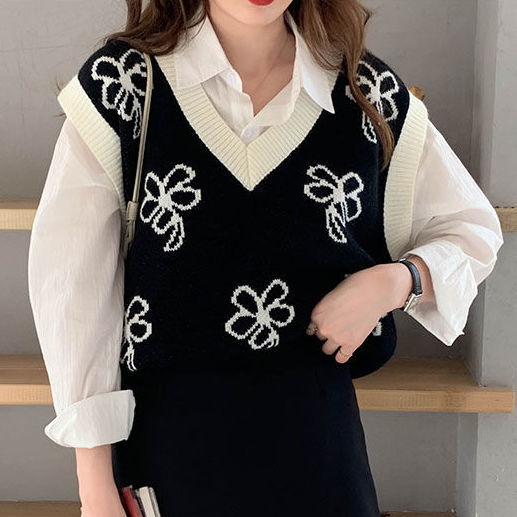 Sleeveless Sweater Vest Women Elegant Ins Knitwear Floral Outerwear V-neck Retro Sweet BF Streetwear Loose Trendy Vintage Lovely alx