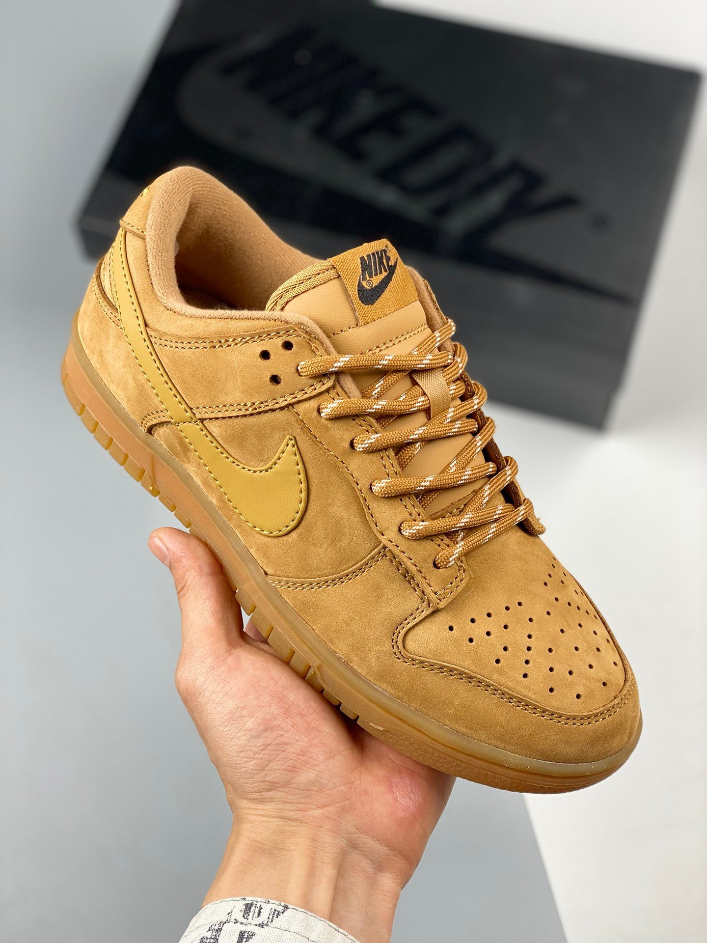 Nike SB Dunk Low Wheat Gum 5339095