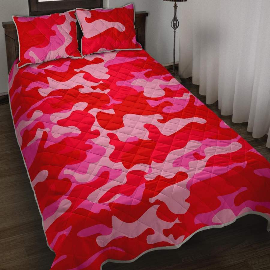 Hot Pink Camouflage Print Quilt Bed Set