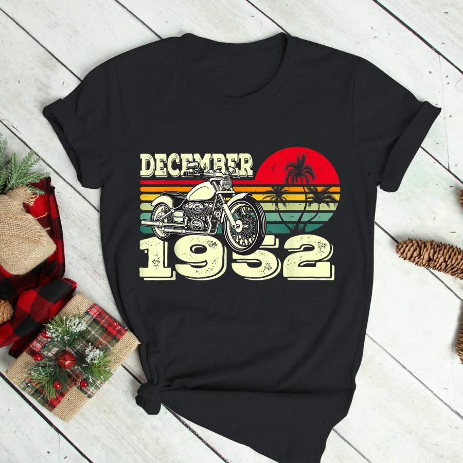 Vintage 52’s Gift Motorcycle Sunset December 1952 Birthday T-Shirt