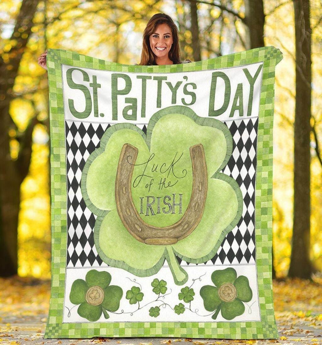 [Personalized Name] Luck Of The Irish Shamrock Green Clover – Gift For Happy St Patrick’S Day Unique Gifts Ideas For Home Decor Gifts For Family – Fleece Blanket Sherpa Blanket