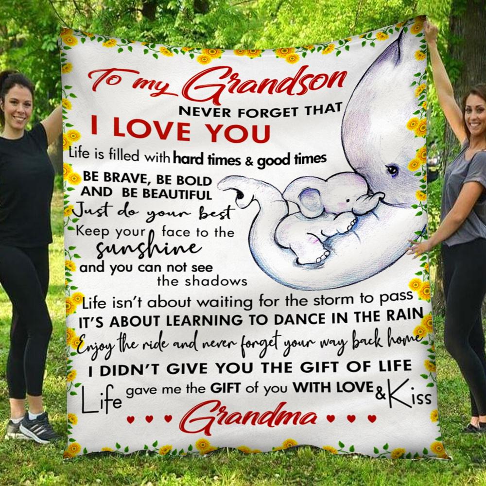 To My Grandson Never Forget I Love You Elephant Grandma  Gift – Fleece Blanket