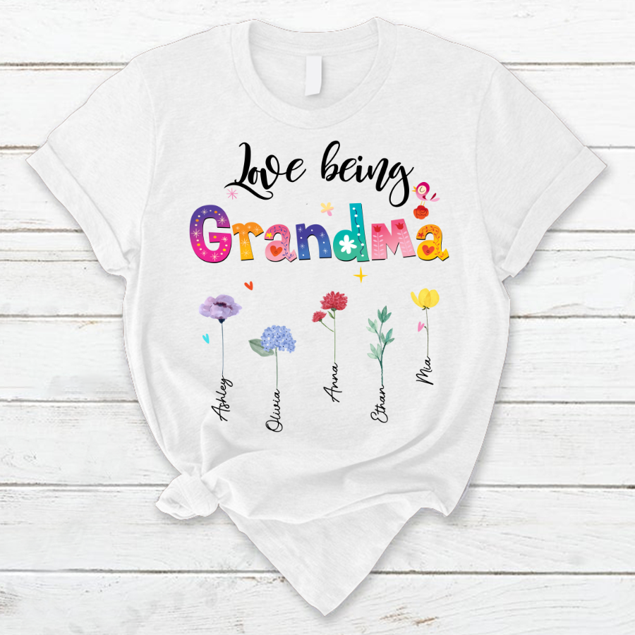 Love Being Grandma With Grandkid Flower Mother Day T-Shirt