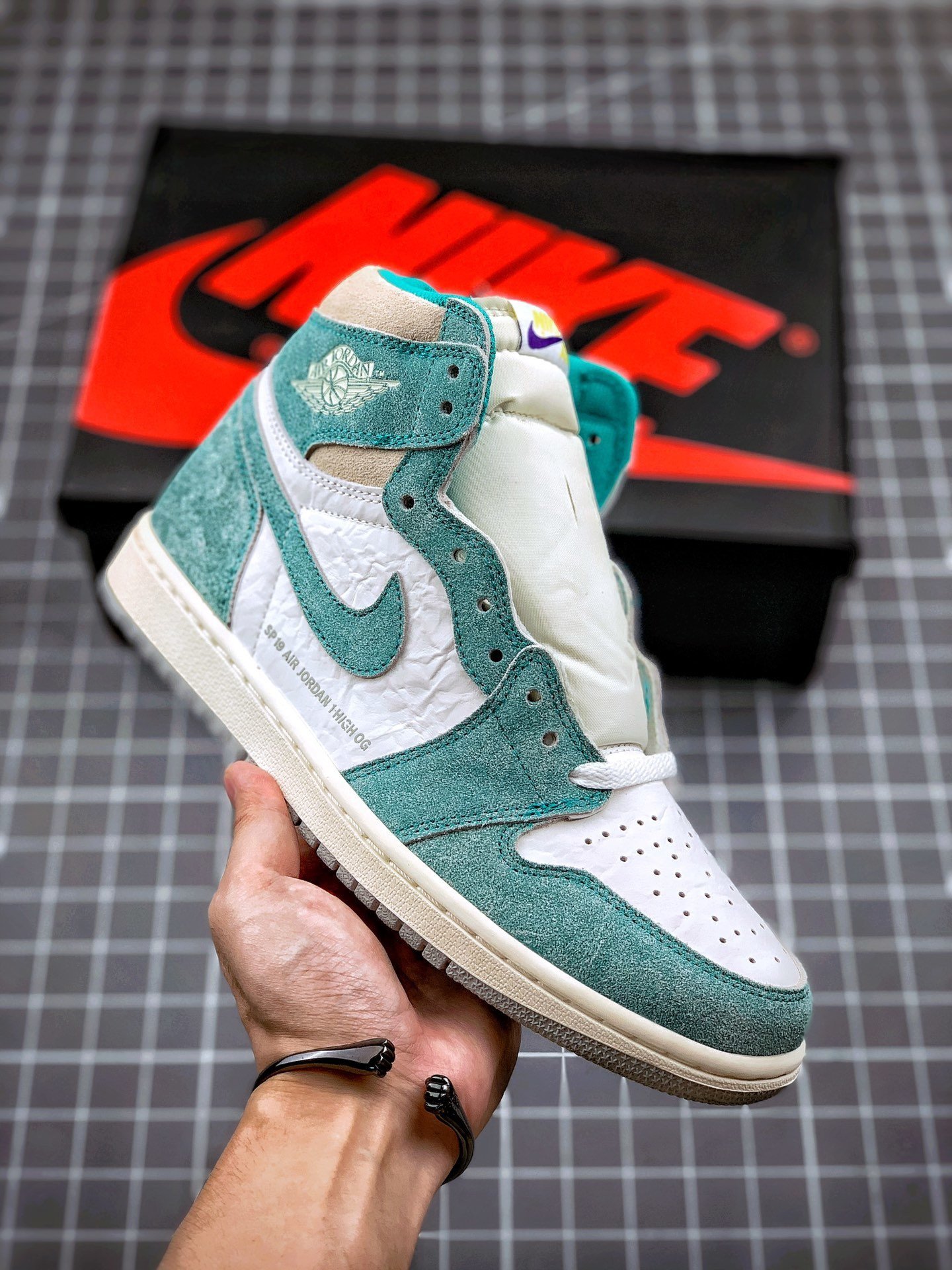 JD 1 Retro High OG Turbo Green 555088-311 5341507