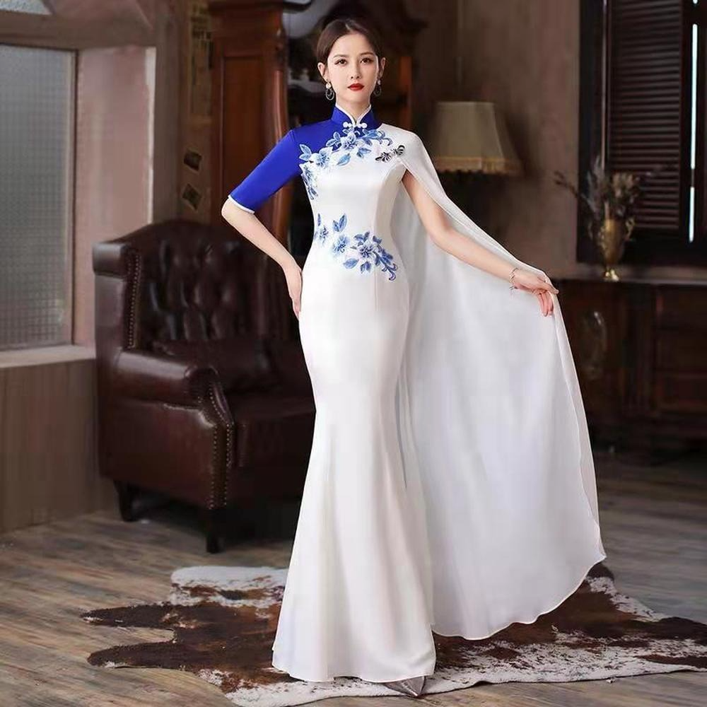 Women Embroidery Flower Satin Cheongsam Chinese Bride Wedding Dress Long Sleeve Evening Qipao Blue Party Dress Gown for Ladies alx