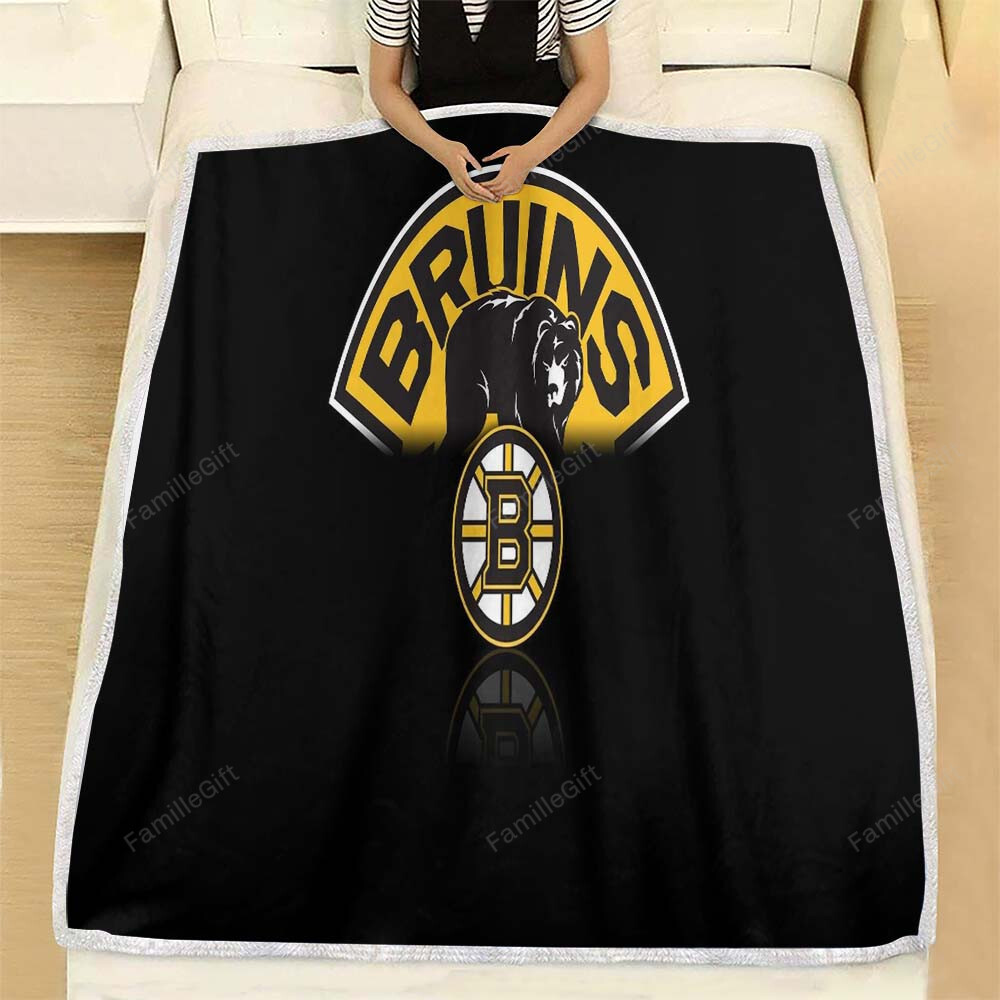 Boston Bruins Soccer Fleece Blanket – Soft Blanket, Warm Blanket