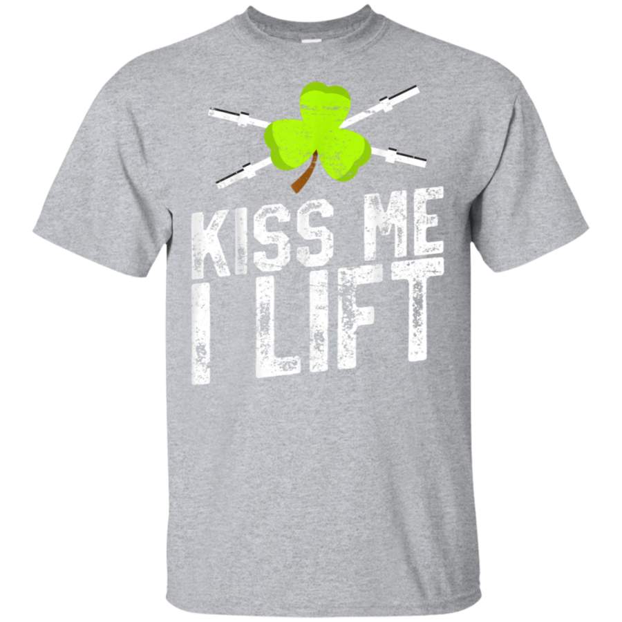 Kiss Me I Lift St Patricks Day Workout Gym Lifting Men’s T-Shirt