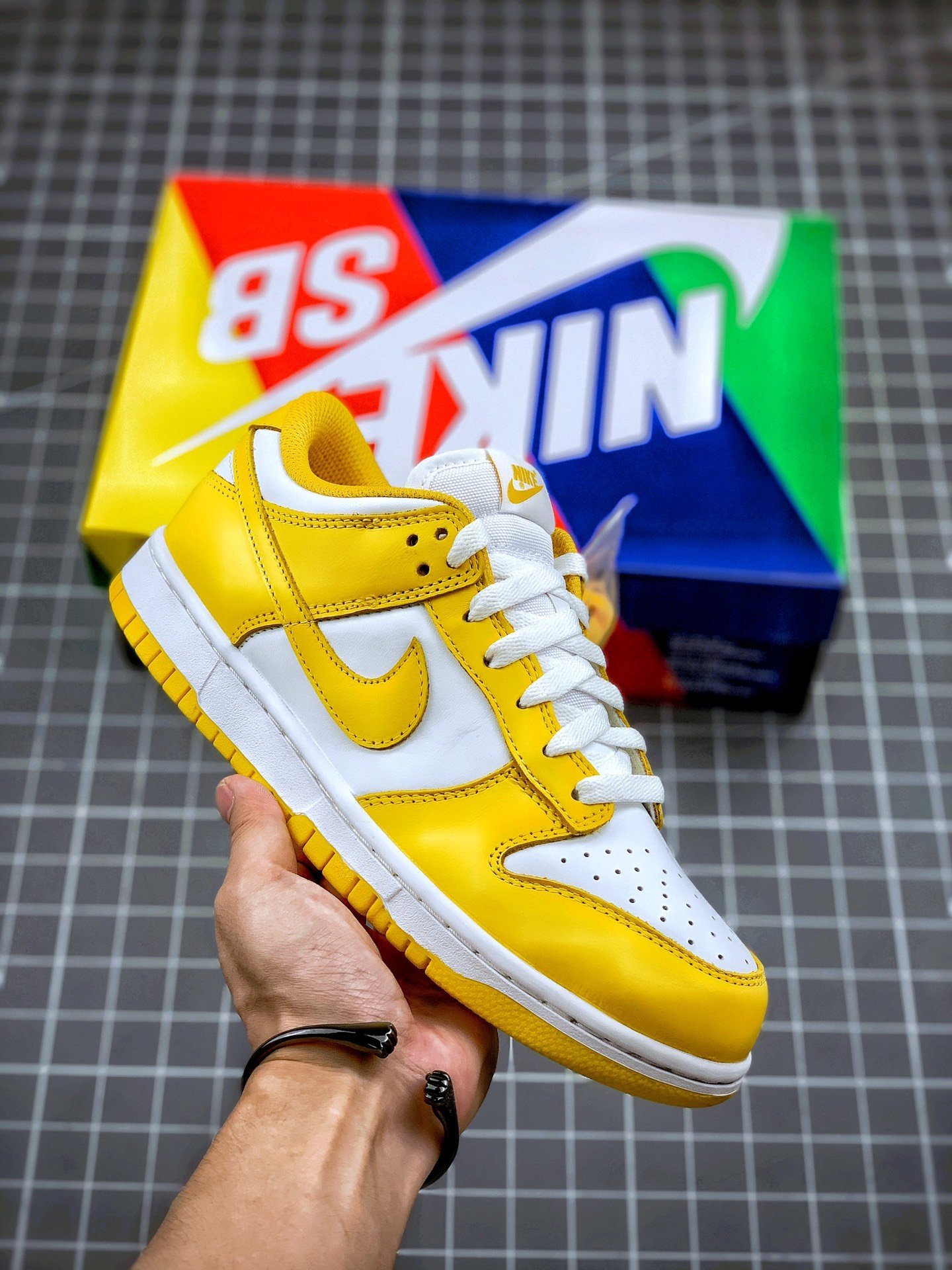 Nike SB Dunk Low Yellow White 5339021