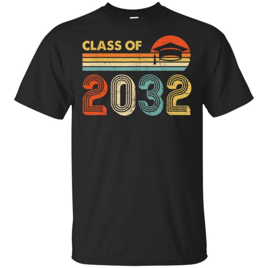 Class Of 2032 Grow With Me Pre-K Graduate Vintage Retro T-Shirt