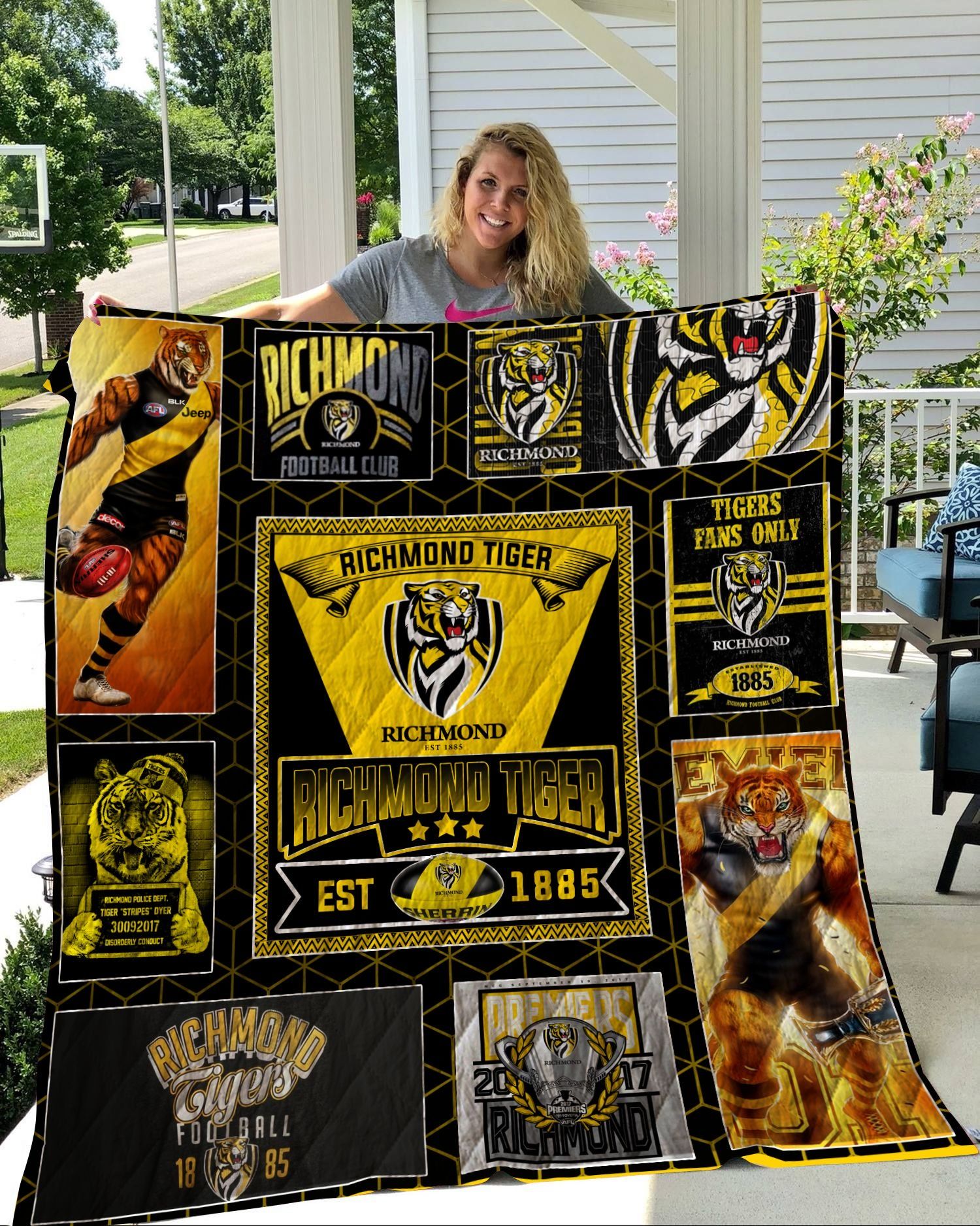 HOQT37 New Richmond Football Quilt Blanket