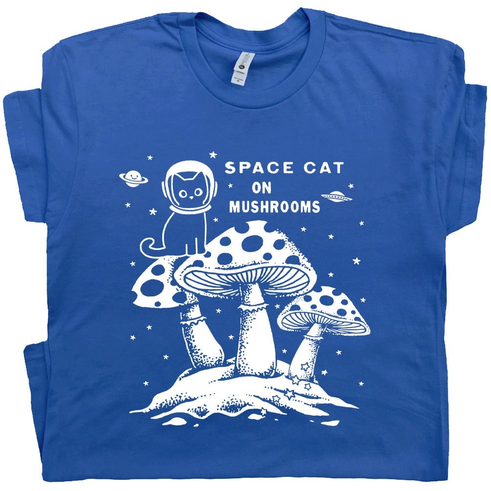 Space Cat on Mushrooms Shirt Funny Cat Shirts for Women Men Retro Psychedelic T Shirt Cool Cute Cat Shirt Weird Unusual Graphic Tee Original