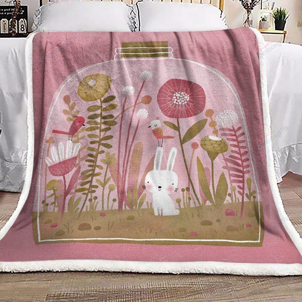 Rabbit MMC1311908 Fleece Blanket