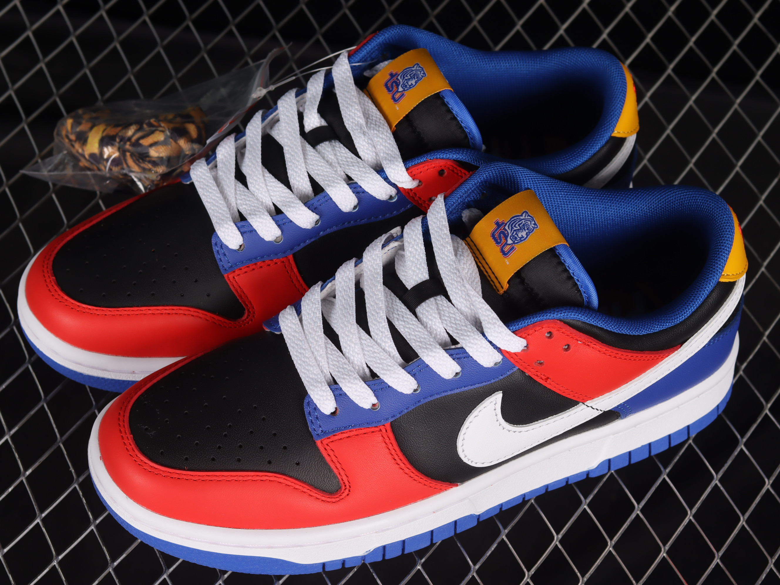 Nike Dunk Low Tennessee State University Shoes Sneakers SNK196737347