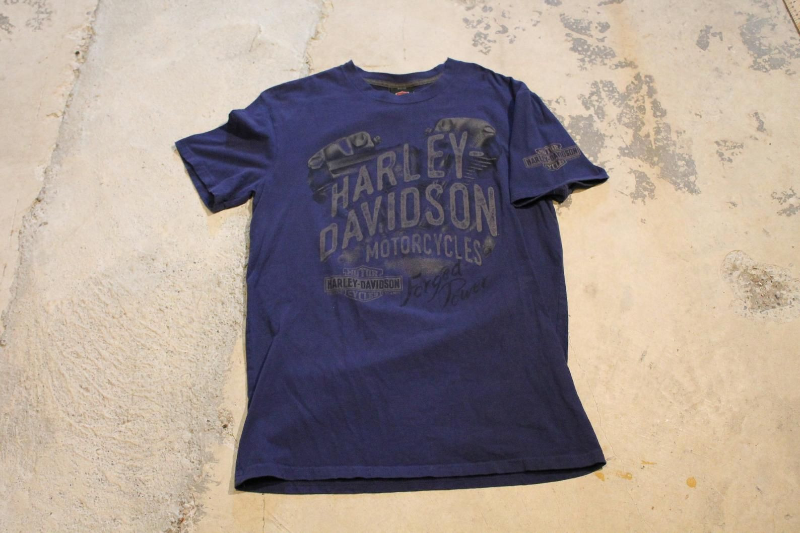 Vintagevintage T-Shirt / Harley Davidson Motorcycles / Missoula Montana / Grizzly Bear / Animal / Biker Graphic