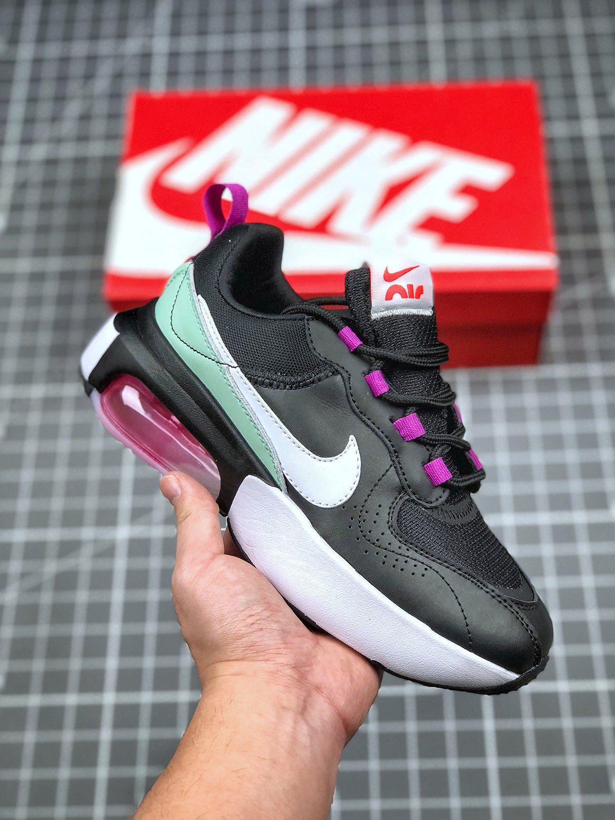 Nike WMNS Air Max Verona BlackSummit White-Fire Pink 5338981