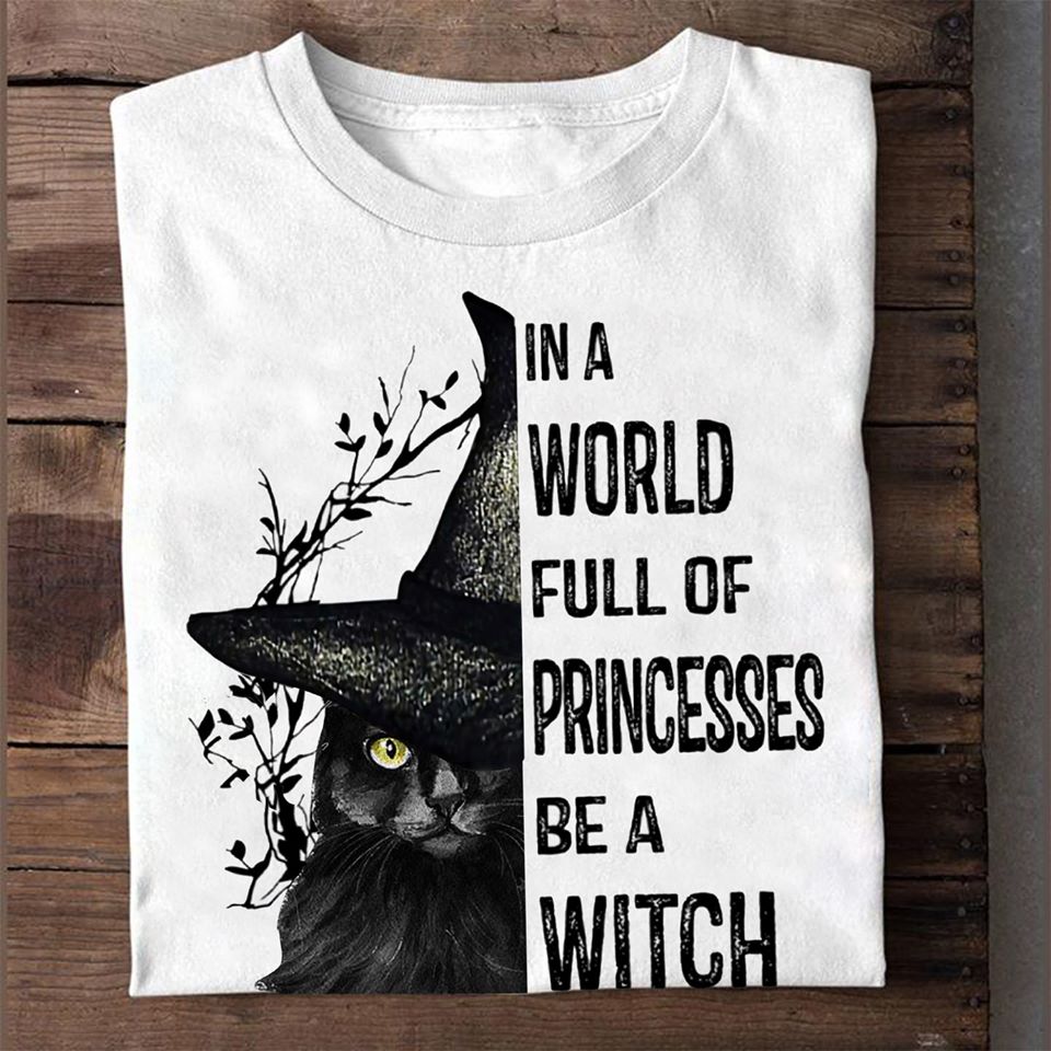 Black Cat In A World Full Of Princesses Be A Witch Standard Men T-Shirt