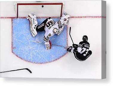 Chicago Blackhawks V Los Angeles Kings Jeff Gross Canvas Print