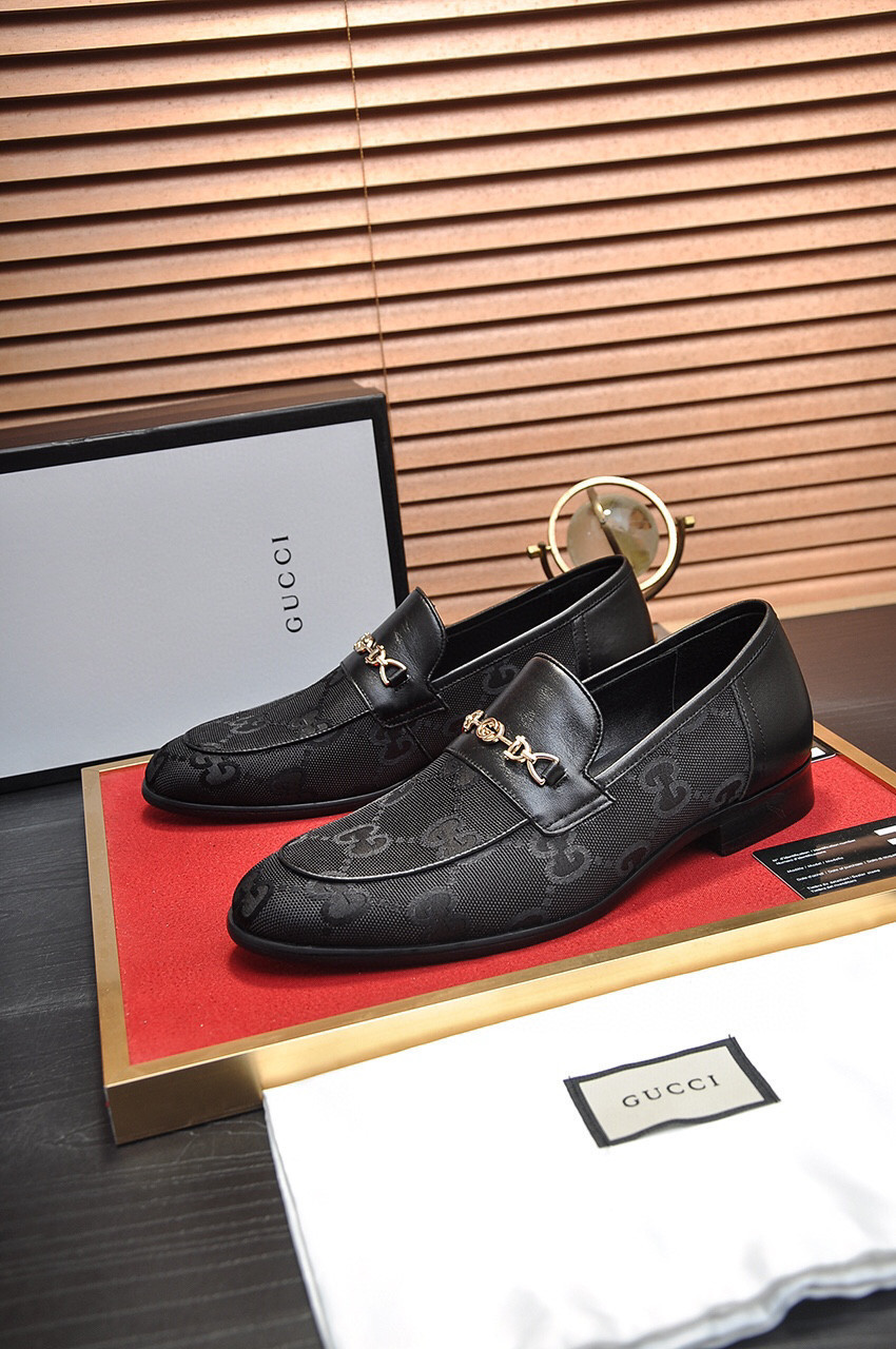 Gucci Maxi GG Gucci Jordaan Loafer In Black PR-292025