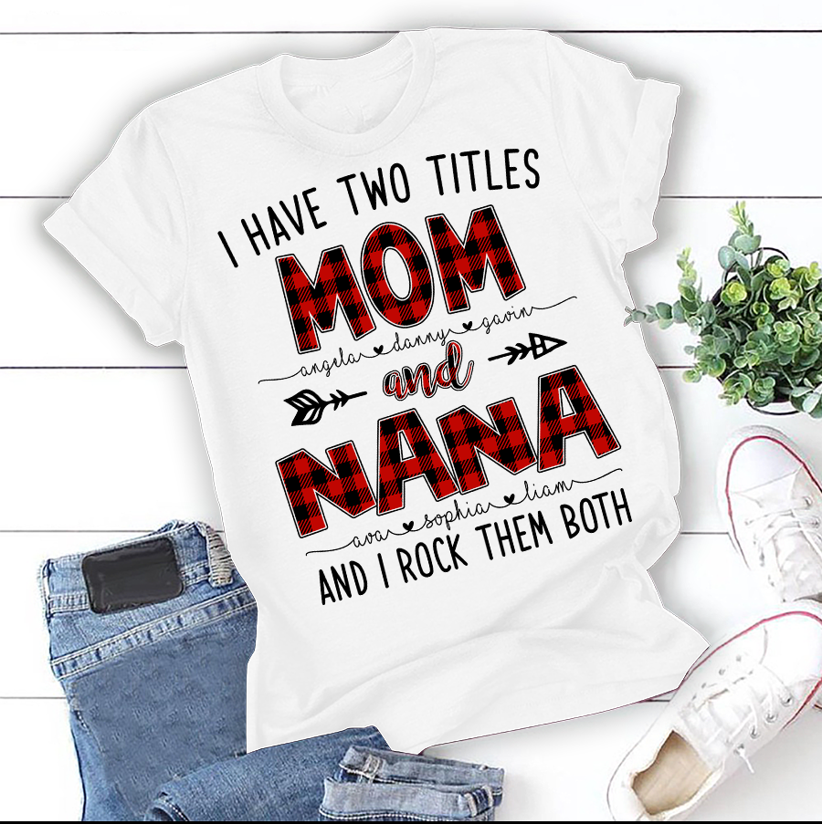 Mom And Nana – Art Personalized T-Shirt