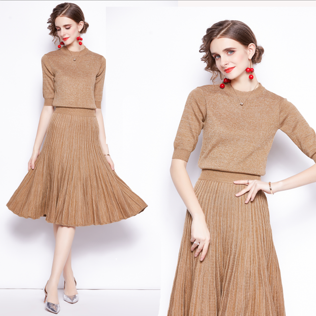 2021 New Early Autumn Bright Silk Round Neck Sweater Simple Temperament Suit + Fashionable Two-Piece Pleated Skirt alx