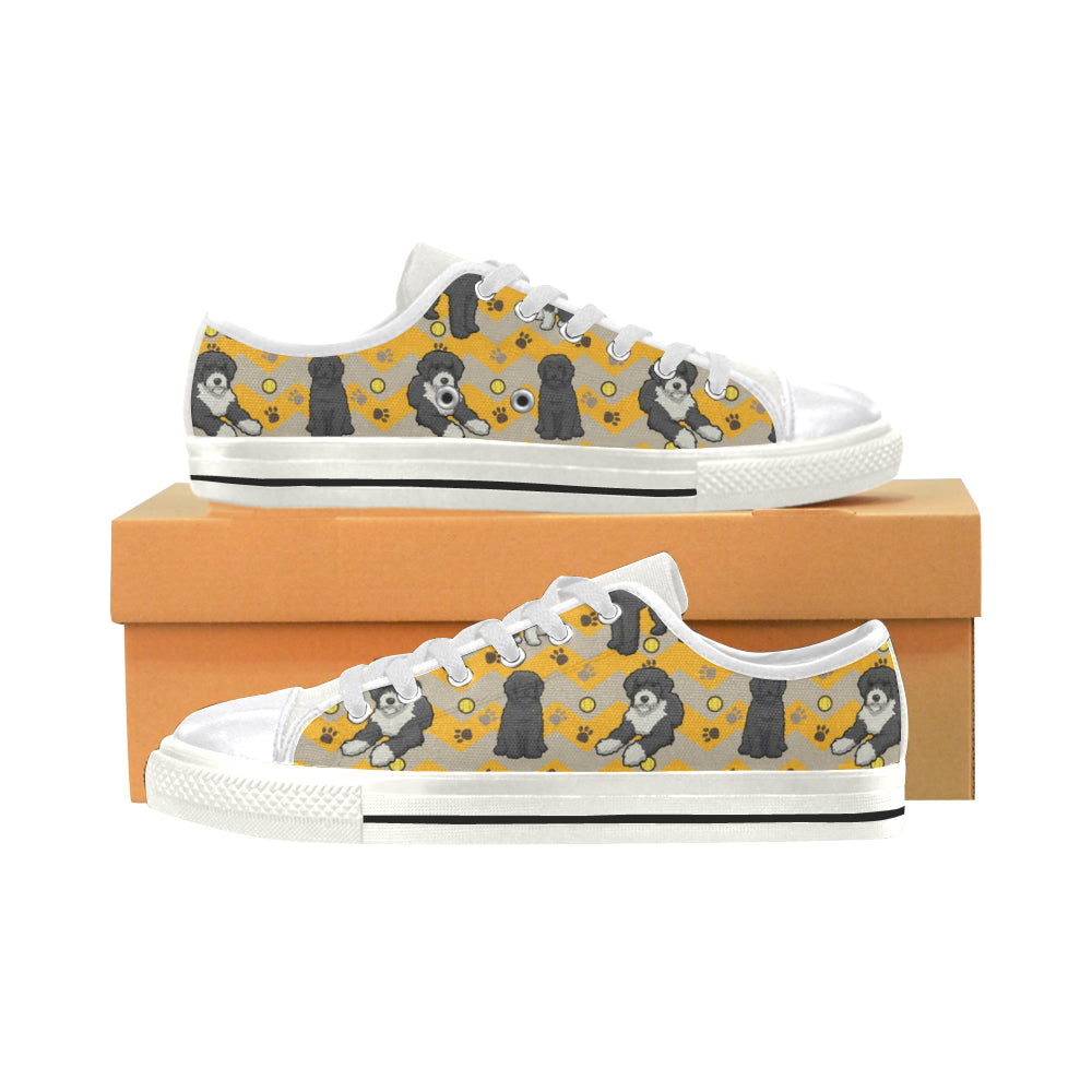 Portuguese water dog White Women’s Classic Canvas Shoes