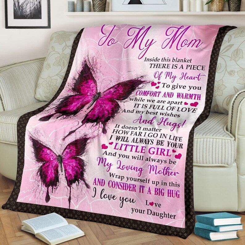 To My Mom Inside This Blanket Is A Piece Of My Heart Fleece Blanket,Gift For Mom Family Home Decor Bedding Couch Sofa Soft And Comfy Cozy