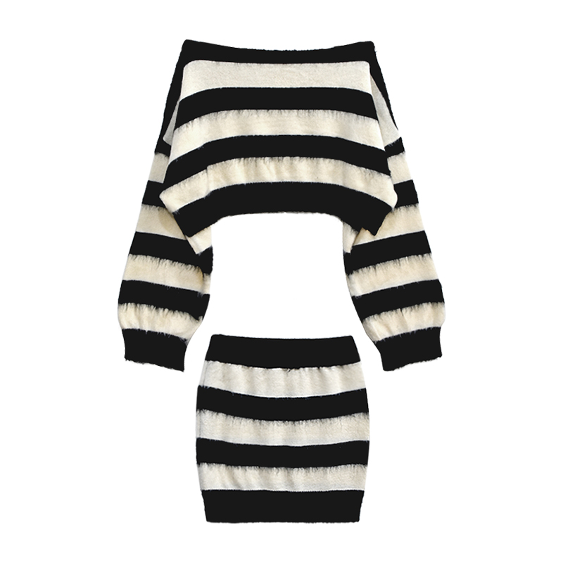 2022 Winter New Streetwear Sexy Strapless Contrast Color Striped Loose Long-sleeved Sweater Women + Knitted Skirt Two-piece Suit alx