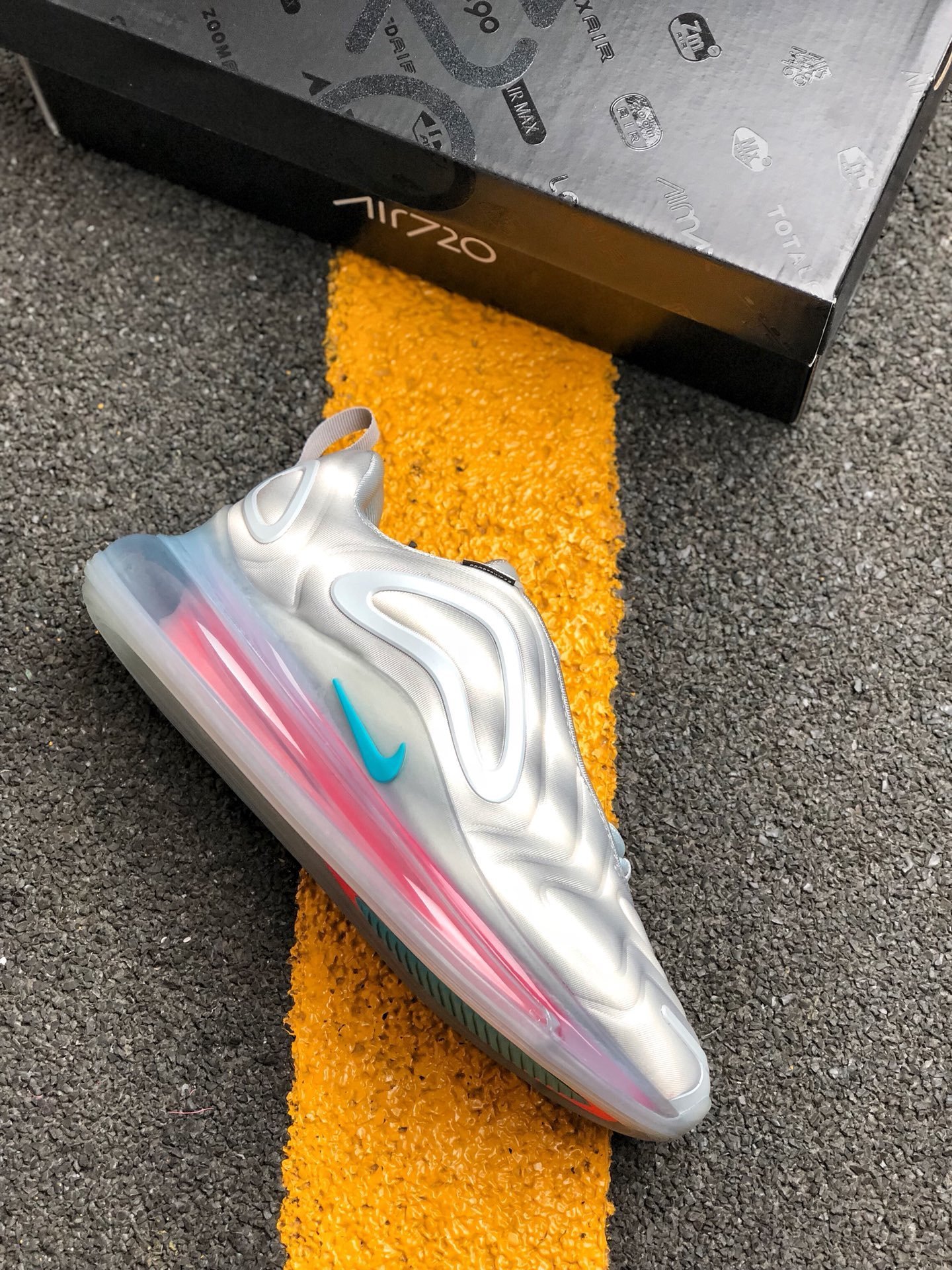 Nike Air Max 720 Wolf GreyRed Orbit-White-Teal Nebula 5339722