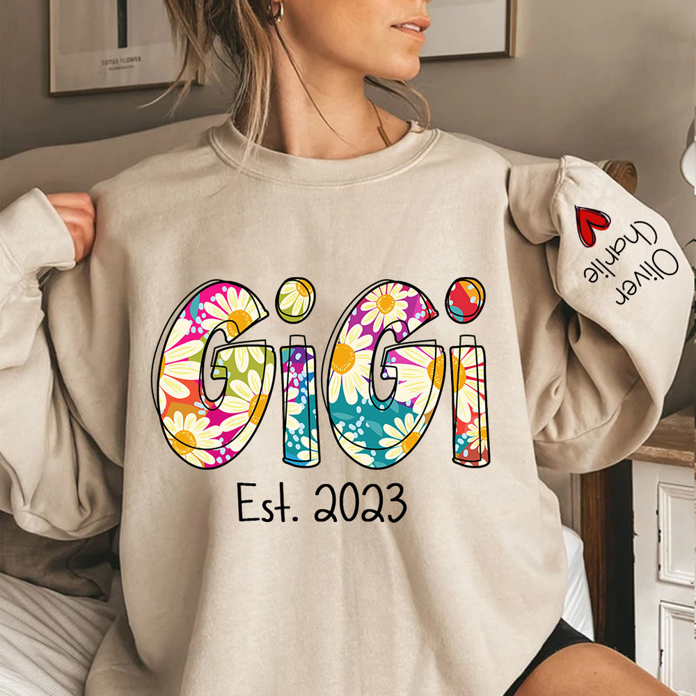 Christmas Gigi Est Sweatshirt, Christmas Grandma Est 2023 Sweatshirt, Gigi Christmas Gifts, Custom Gigi And Grandkids, Kids on sleeve