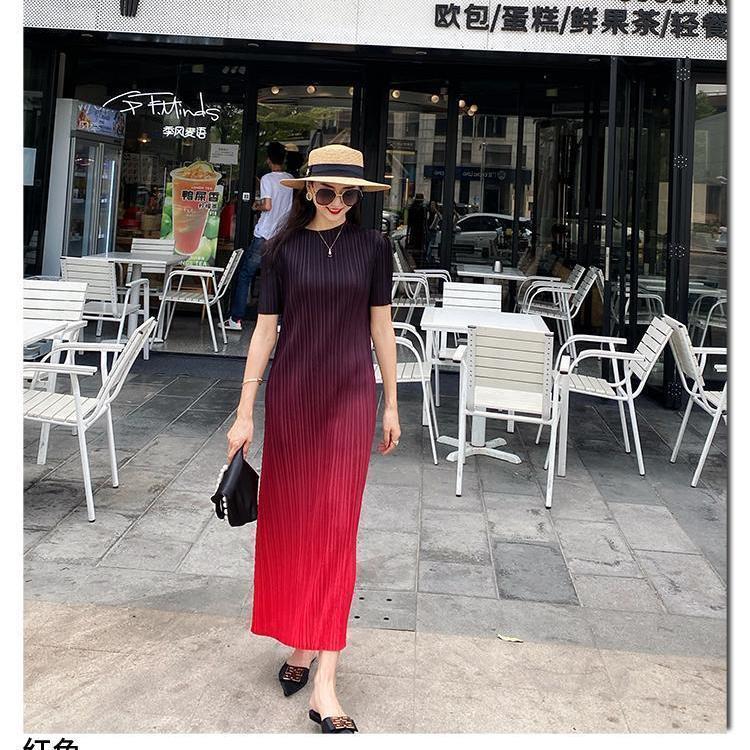 Women Dress The New Pleated Dress Female Gradient Color O-neck Mid-length Slim Slimming Fashion New Drape Bottoming Long Skirt alx