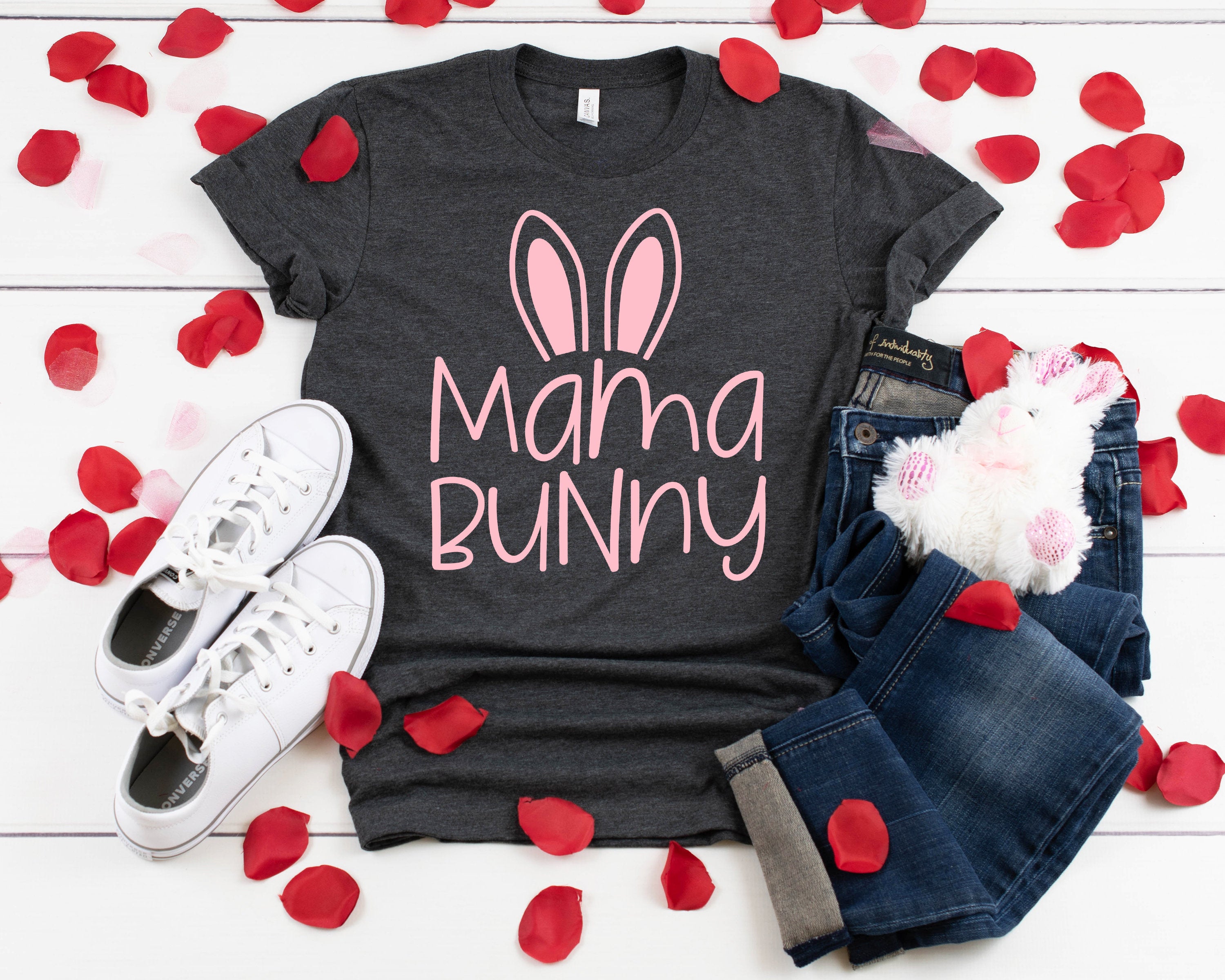 Mama Bunny Shirt, Mom Shirt, Mom Easter T-Shirt, Mom Bunny, Bunny Themed Birthday Party, Bunny Mommy Shirt, Easter Tee, Easter Party Outfit