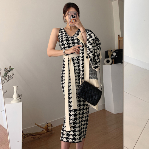 Chic Korean Long Single Breasted V Neck Plaid Knitted Jacket Sweater Sexy Spaghetti Strap Dress with Belt Elegant Casual Fashion alx