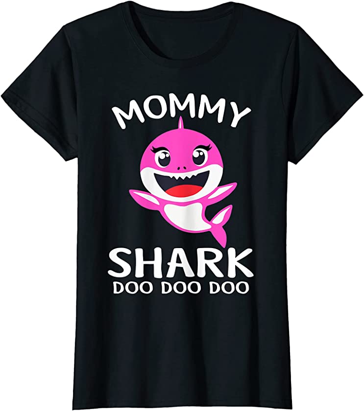 Womens Mommy Shark Shirts for Women, Funny Mother’s Day Gift T-Shirt