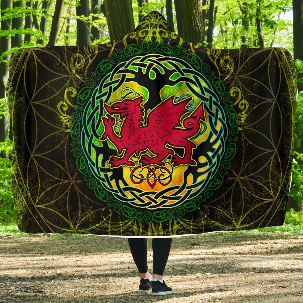 Wales Celtic Economy Hooded Blanket – Cymru Tree of Life – BN15