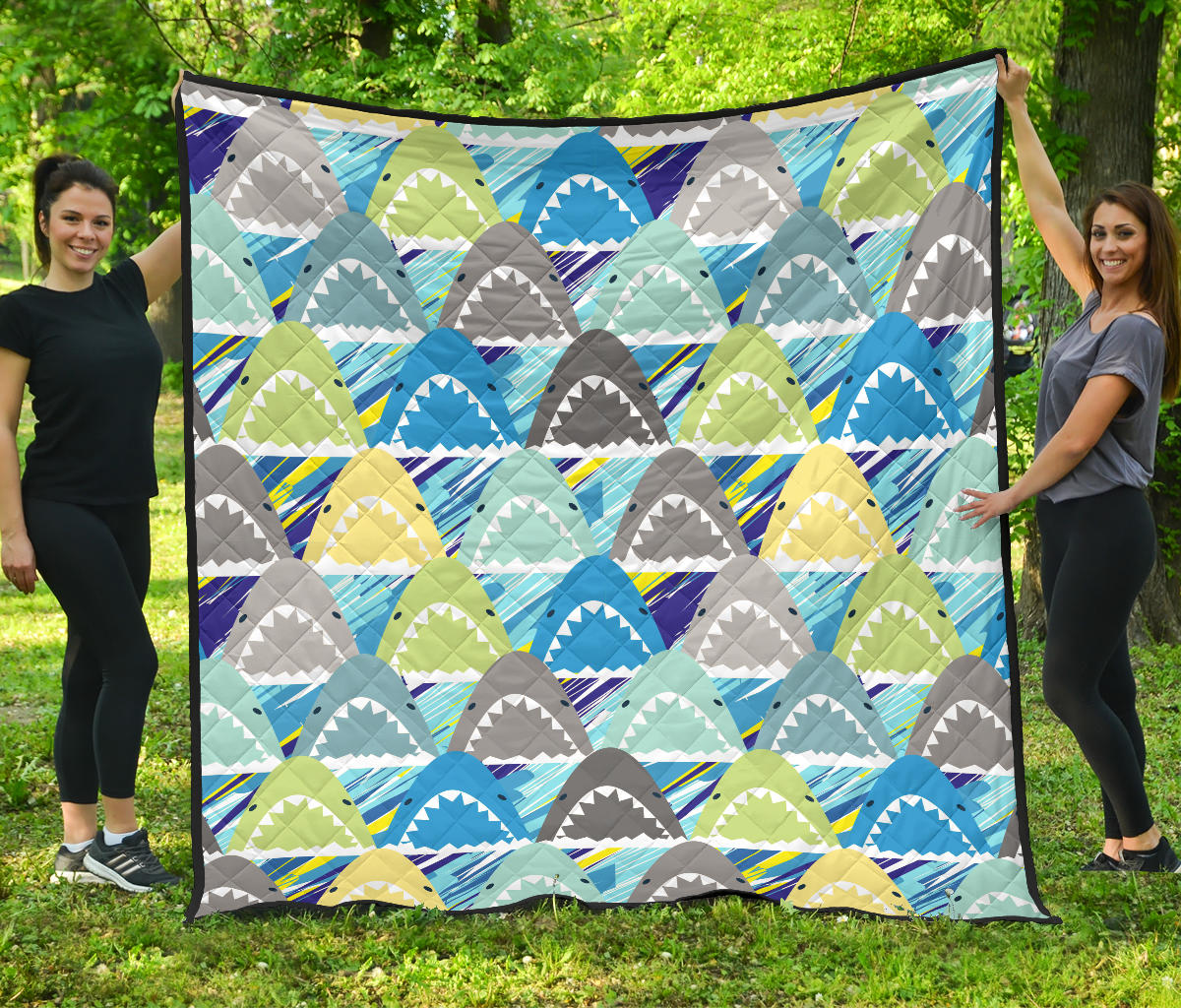 Shark Head Pattern Premium Quilt