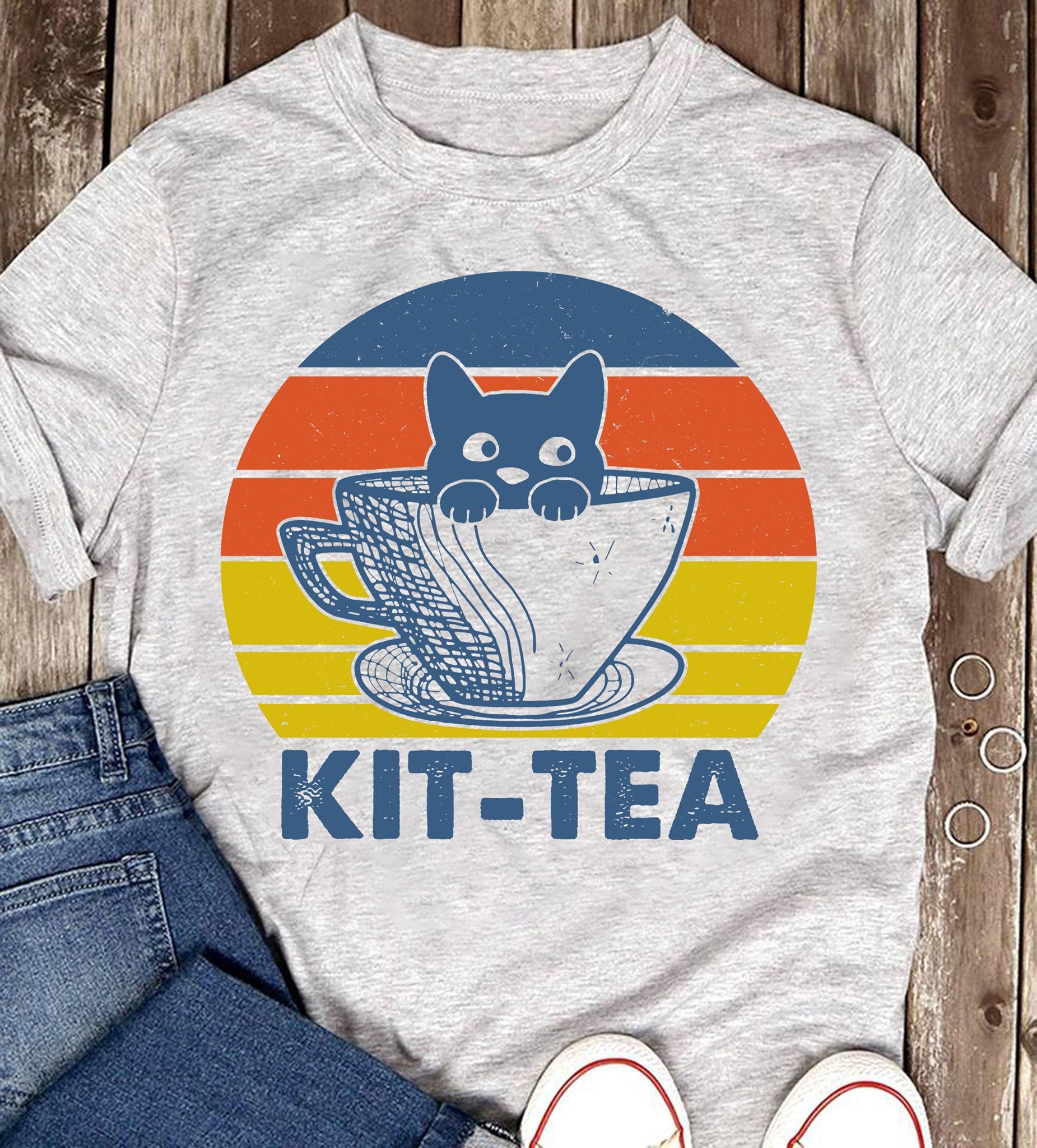 Kitten Kit Tea Vintage Style  Standard/Premium T-Shirt