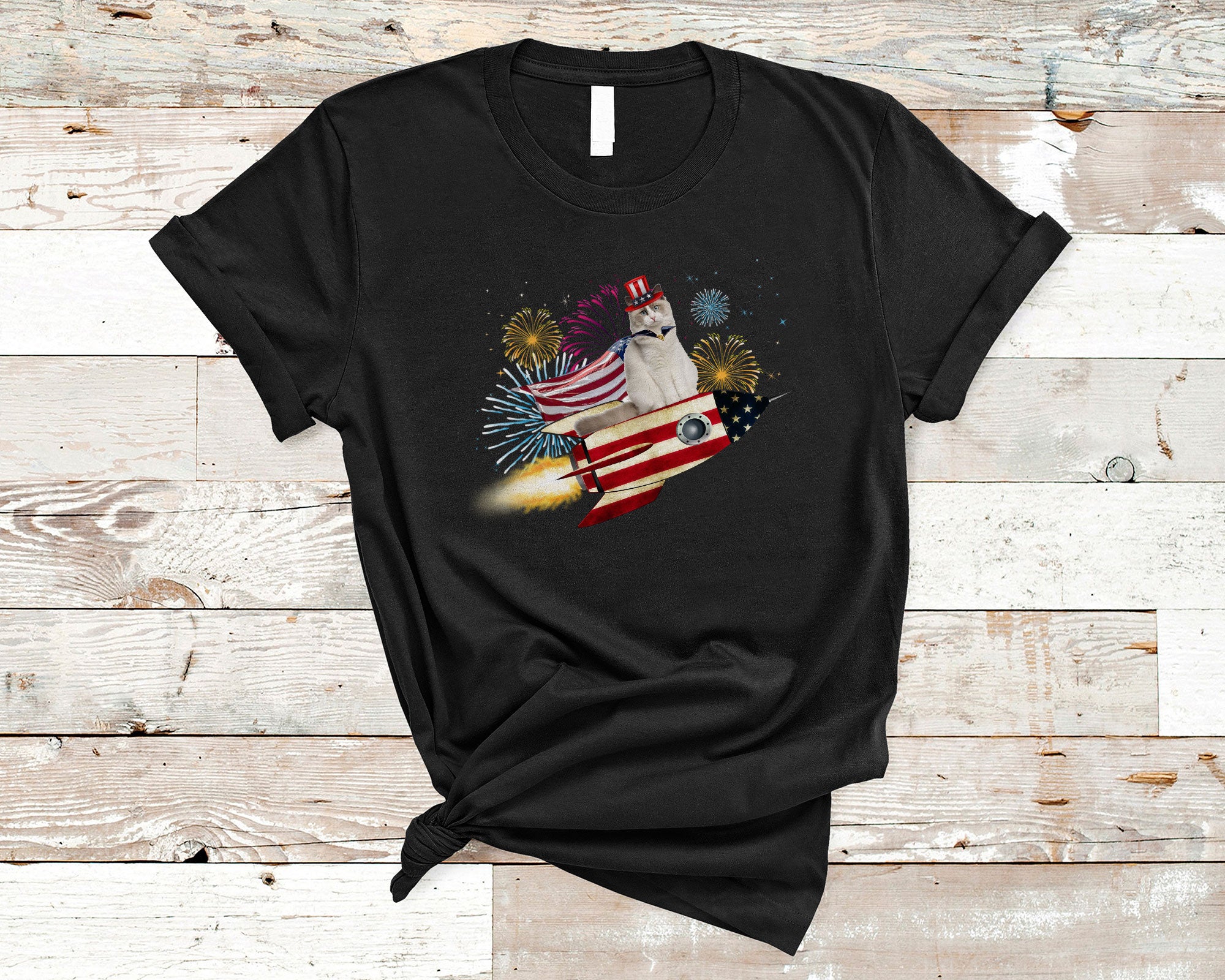 4Th Of July Rocket Shirt Kitten Rocket With Fireworks Cool Usa Flag Patriotic Kitten Cat Lover Gifts T-Shirt