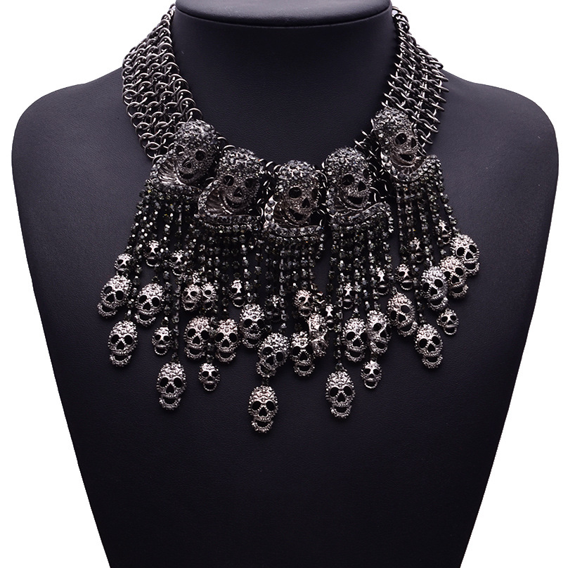 2021 New Exaggerated Necklace Skeleton Head Short Chain Female Retro Fashion Collar Skull Necklace Punk Party Jewelry Women alx